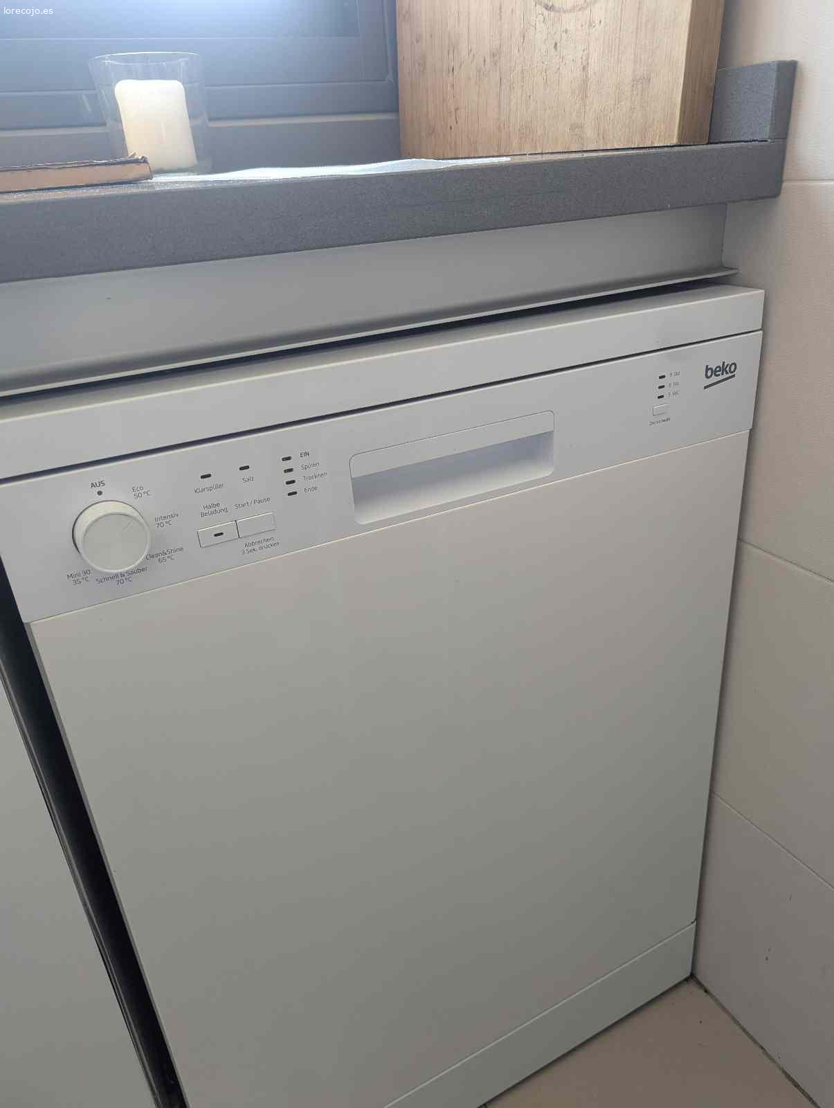 Lavavajillas Beko. Lavavajillas Beko, Alemán pero fácil de usar, el problema es que no se calienta el agua, debe haberse roto la resistencia. Yo lo he estado usando hasta ahora, le suelo poner algo de quitagrasas al no calentar. Recogida hoy urgente. Damos por mudanza.