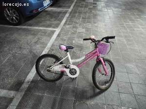 Regalo bici de niña Rosa, con cesta.